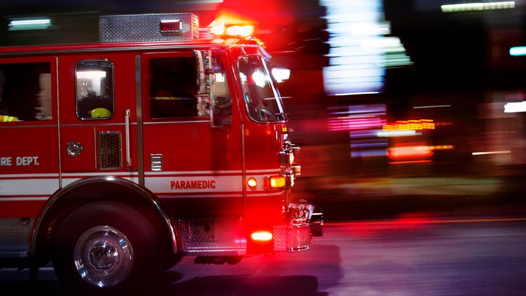 Crews battle structure fire in Victoria neighborhood, city officials say — WCCO / CBS Minnesota, Plymouth Community news