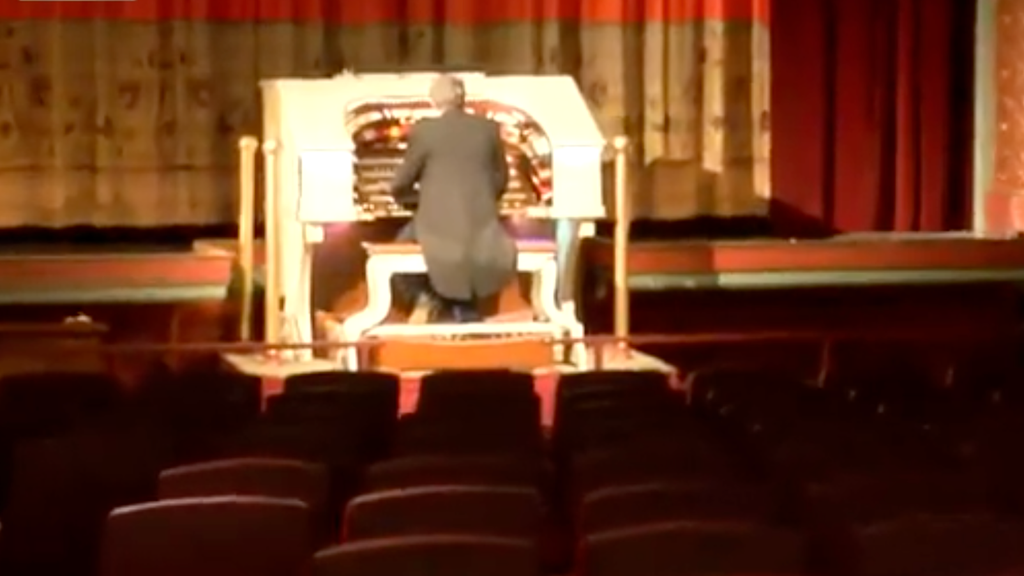 The Heights Theater fell into disrepair in the late 1990s. Now it's turning 100. — WCCO / CBS Minnesota, Plymouth Arts news