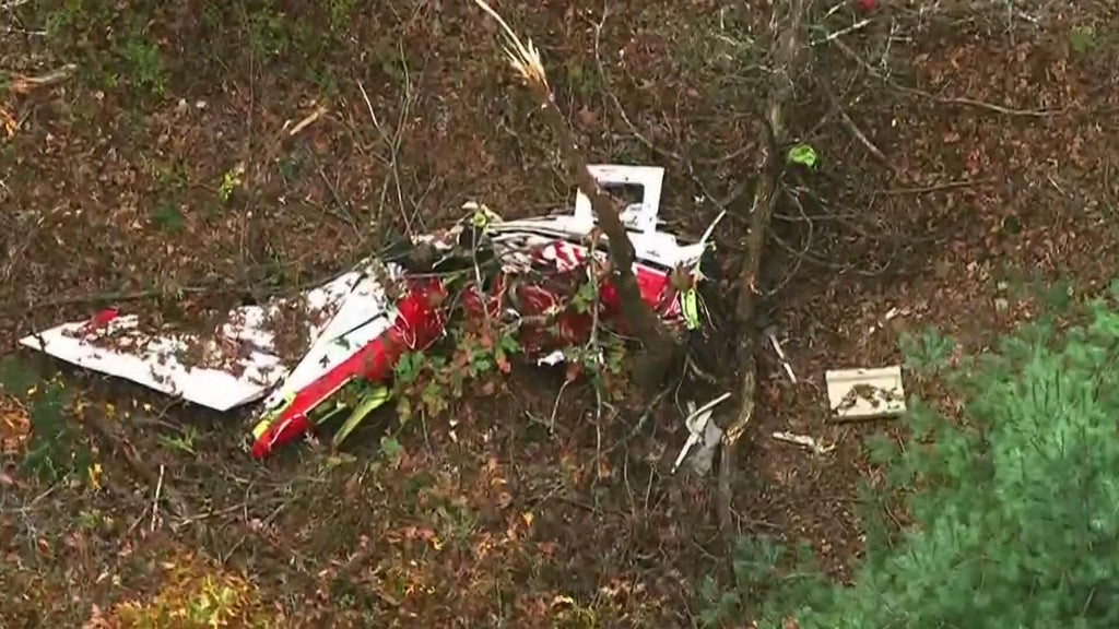 Community mourns pilot among 6 dead in Wisconsin plane crash — WCCO / CBS Minnesota, Plymouth Dining news