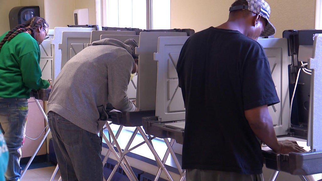Catholic Charities helps Minnesota's unhoused vote ahead of midterms — WCCO / CBS Minnesota, Plymouth Sports news
