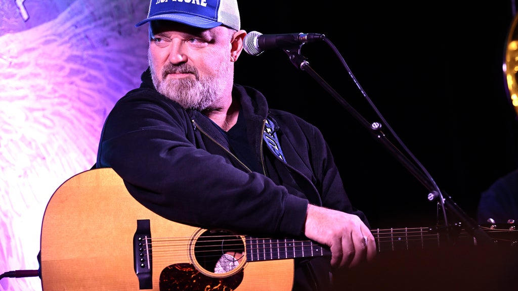 Zac Brown Band founding member raising awareness of ALS with "Hop on a Cure" nonprofit — WCCO / CBS Minnesota, Plymouth Community news