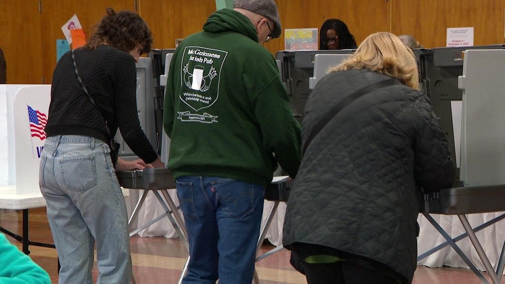 Minneapolis seeing "very high" early voter turnout ahead of next week's midterms — Plymouth Community news