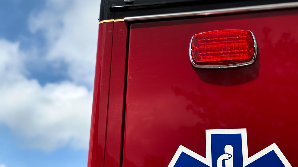 Man, 42, fatally struck by combine in southern Minnesota — WCCO / CBS Minnesota, Plymouth Health news