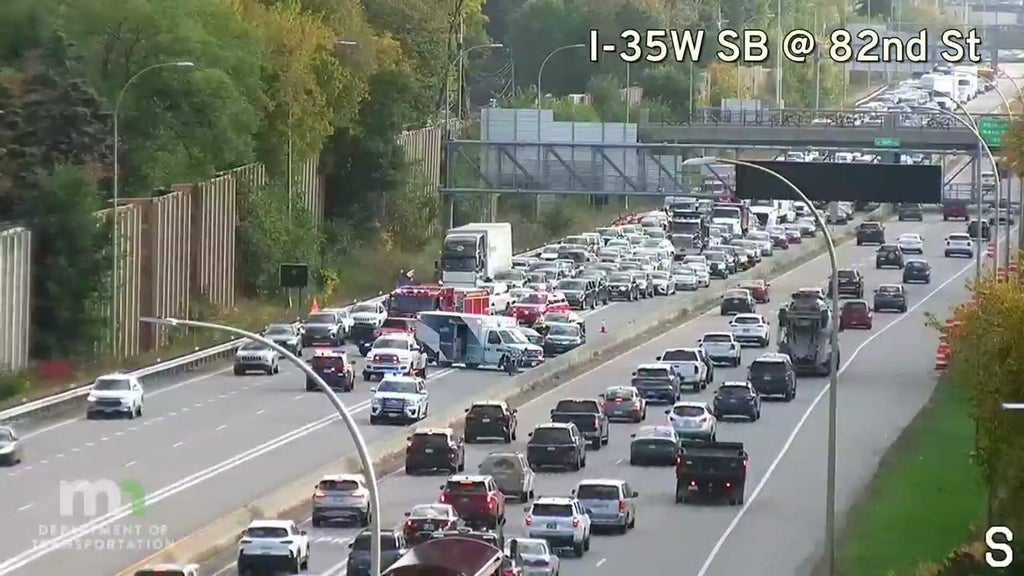 3 drivers injured in crash on Interstate 35W in Bloomington, state patrol says — WCCO / CBS Minnesota, Plymouth Health news