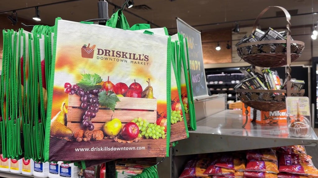 Hopkins grocery store seeks community support amid sales struggles — WCCO / CBS Minnesota, Plymouth Government news