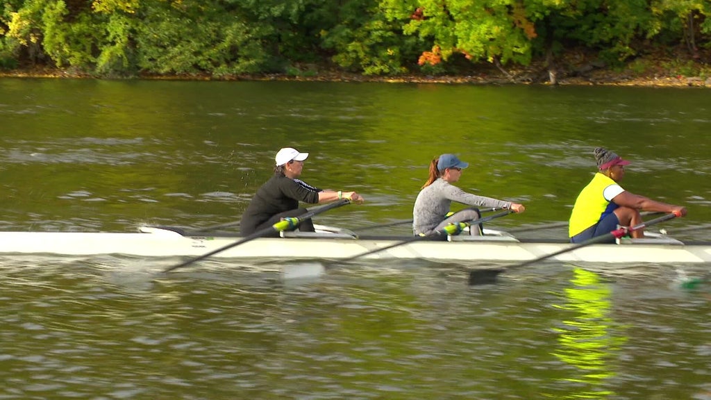 Women in the Minneapolis Rowing Club find challenge, camaraderie on the water — WCCO / CBS Minnesota, Plymouth Health news