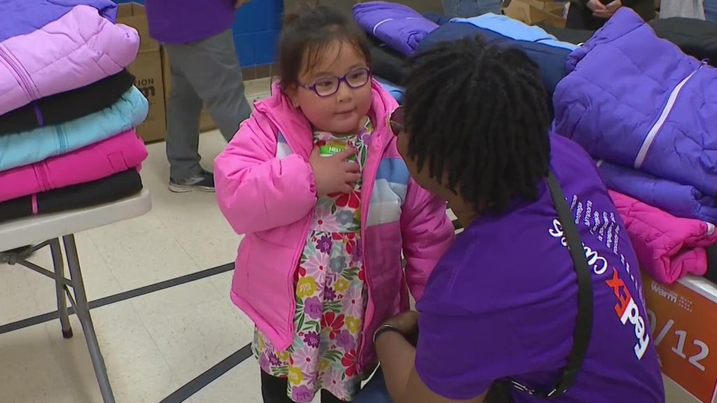 Hundreds of St. Paul students gifted free winter coats by Operation Warm — WCCO / CBS Minnesota, Plymouth Schools news