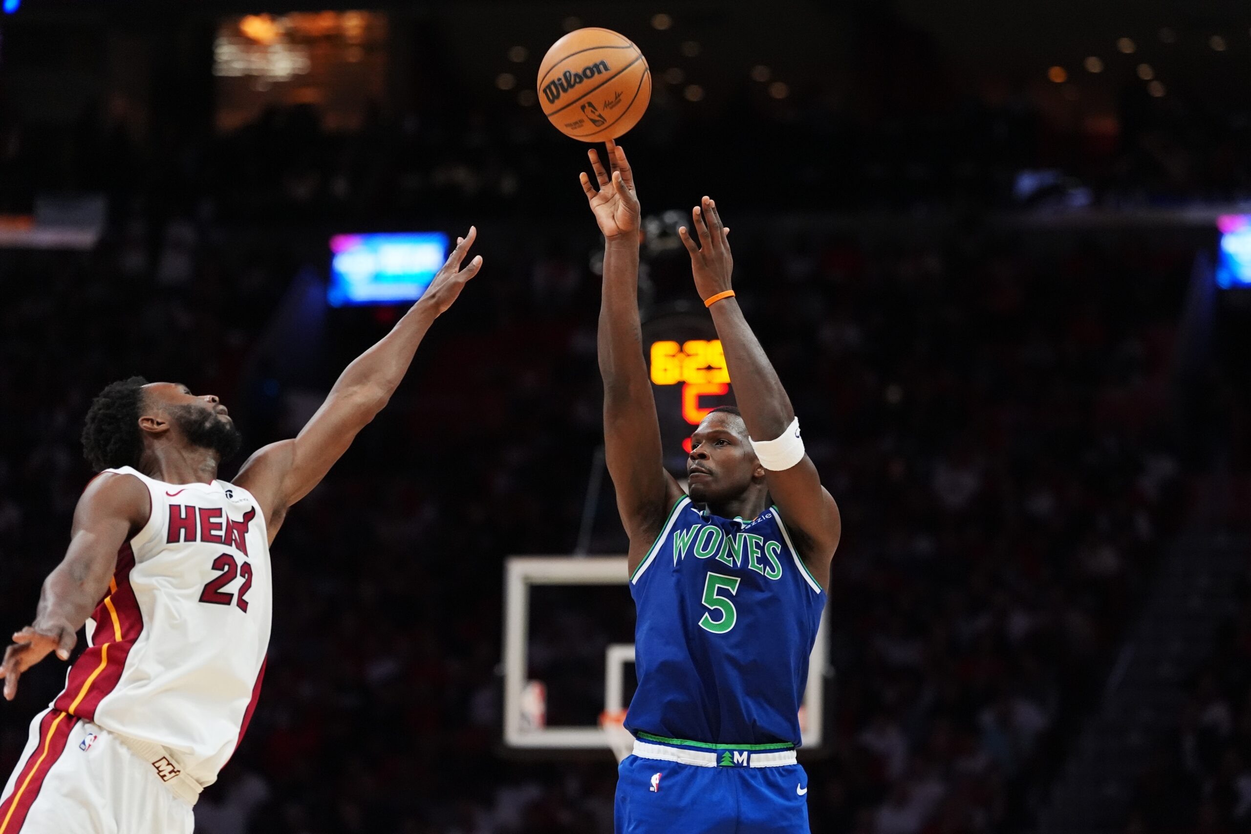 Anthony Edwards scores 45, Wolves roll past Heat 131-106 to spoil Giannis’ opener — KSTP 5, Plymouth Business news