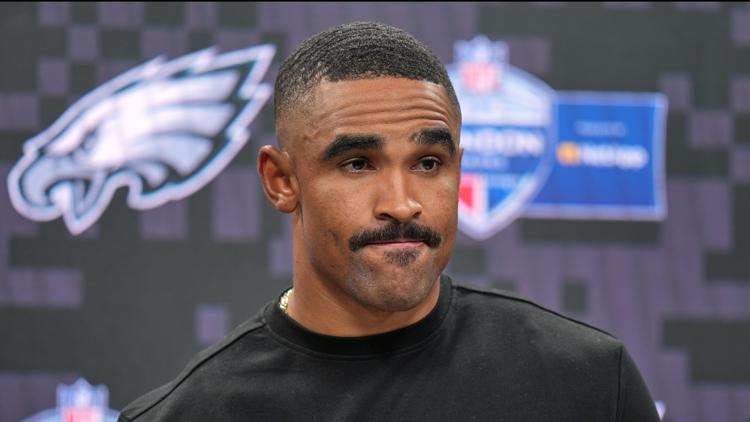 Eagles QB Jalen Hurts sidelined indefinitely with blood clots that could cost him the season — KARE 11 Sports, Plymouth Sports news
