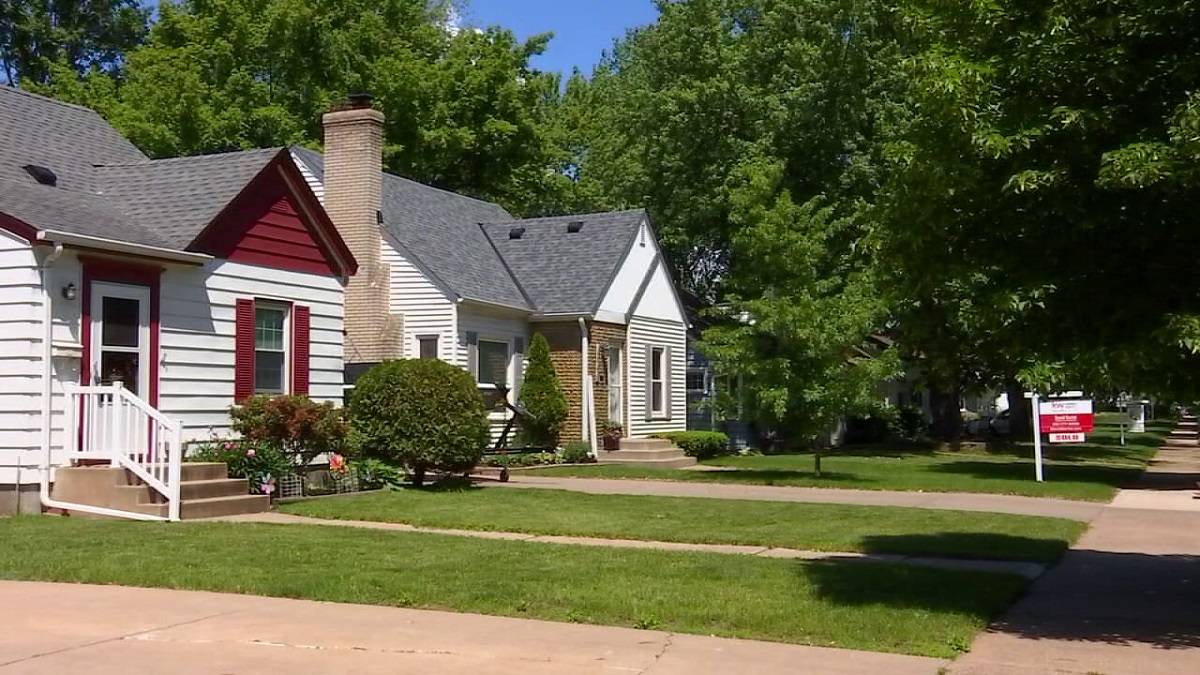 US pending home sales sink near 12-year low as rates top 7%: Report — FOX 9, Plymouth Real Estate news