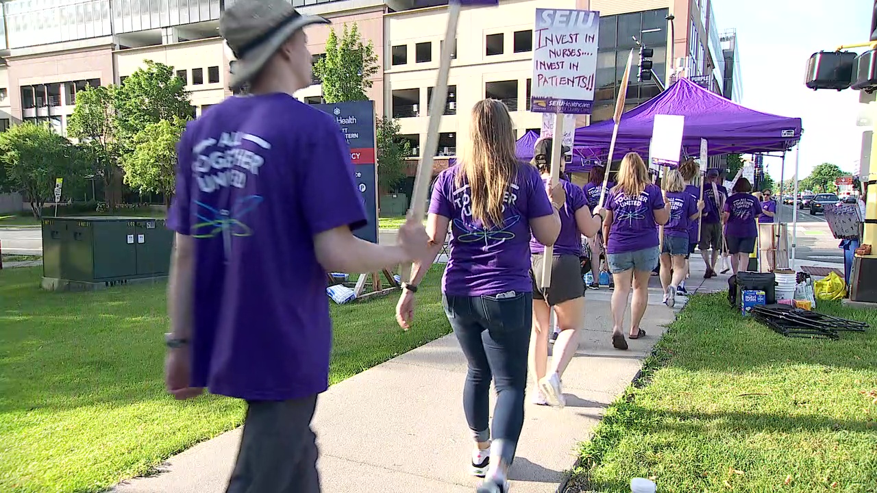 Allina hospice nurses announce tentative agreement for first union contract — FOX 9, Plymouth Health news