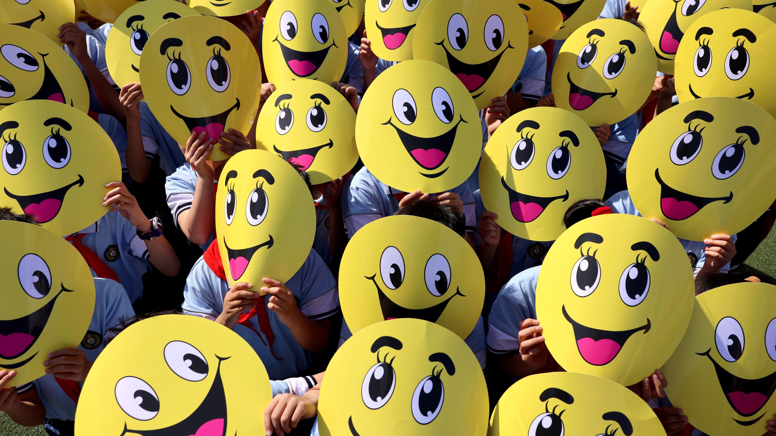 Want to improve your mood and your health? Smile more often, experts suggest — FOX 9, Plymouth Health news