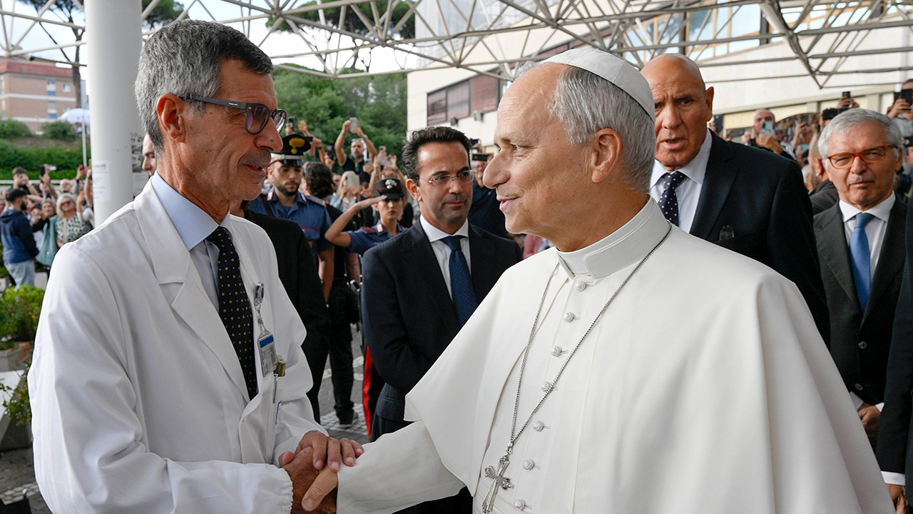 Pope Leo returns to Vatican, four days after lung cancer surgery — FOX 9, Plymouth Health news